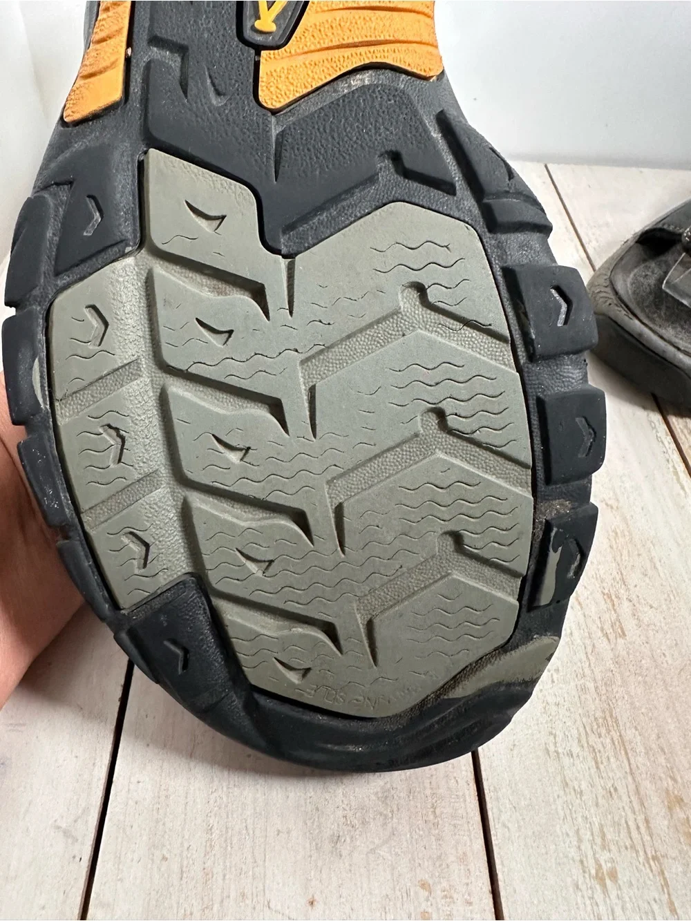 Keen Men’s Newport H2 Black leather Sandals W/Yellow Stitching protected toe cap